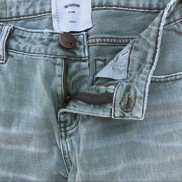 One Teaspoon | Quarter Length |Distressed Jeans - Picture 4 of 9